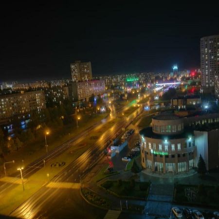 Apartment in the city centre Naberezjnyje Tjelny Exteriör bild